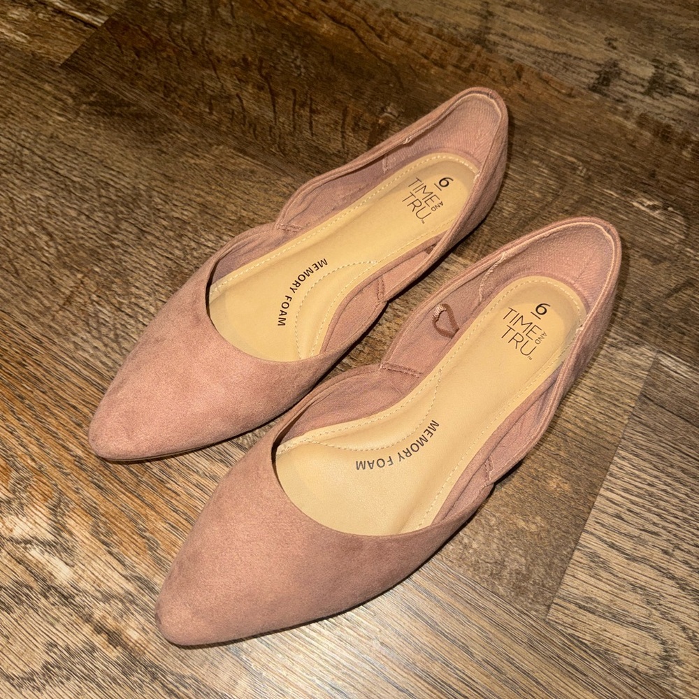 Time and Tru Women's Dusty Pink Pointed Toe Flats